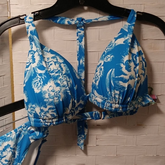 Blue Floral Bikini - Picture 3 of 10
